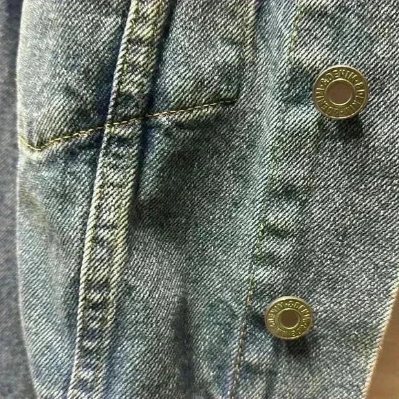 NWOT H&M women’s 90’s denim jacket size XS - Picture 10 of 13